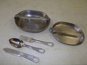 lot 32 image: U.S. Military Mess Kit  1944