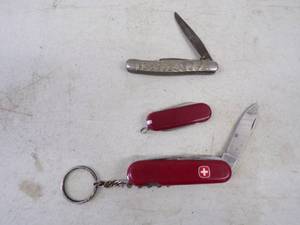 lot 53 image: Wenger Swiss Made Swiss Army Knife and 2 other knives