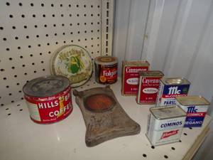 lot 87 image: Vintage Tins
