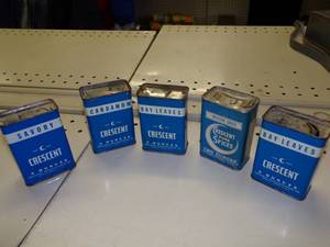 lot 97 image: Vintage Tins