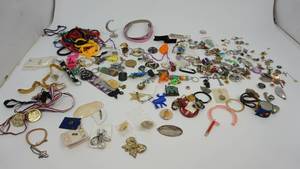 lot 87 image: Pins-Broaches-Earrings-Bracelets- Etc.
