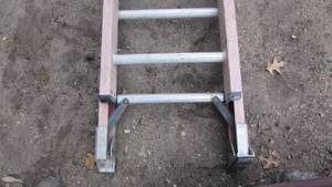 28 Fiberglass Extension Ladder