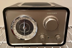 lot 13 image: New Crosley Solo AMFM Reciever
