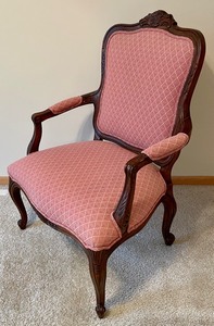lot 19 image: Vintage Upholstered Arm Chair