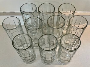 lot 38 image: 12 High Quality Drinking Glasses