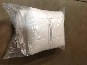 lot 26 image: The Company Store Legends Hotel Stencil Leaf Pink Sand Botanical King Sateen Comforter (good condition) review all pictures