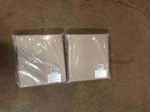 lot 32 image: The Company Store Legends Cobble Stone Oversized Twin XL Sateen Duvet Cover (good condition) review all pictures