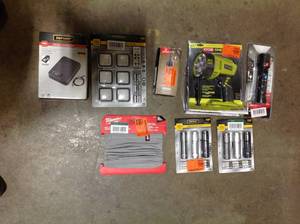 lot 51 image: Assorted lot of lights and misc items review picturescutomer returns