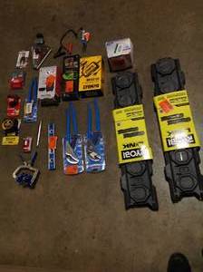 lot 53 image: Mix Set of small Tools like wrenches and measurement tools (review pictures)