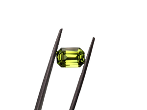 lot 55G image: 2.62 Carat Natural Peridot Gemstone $275 Retail VIDEO