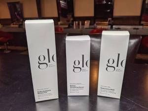 lot 107 image: Glo Skincare Moisturizer, Smoothing Serum, and Restorative Mask - New
