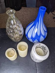 lot 92 image: Assortment of Small Decorative Vases and Battery-Operated Candles