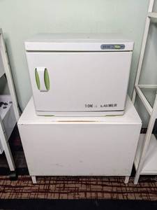 lot 77 image: Electric Towel Warmer and Single Drawer End Table