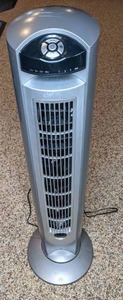 lot 28 image: Lasko 2551 42 Wind Curve w Fresh Air Ionizer