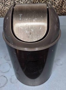 lot 132 image: Lot of 9 Trash Bins with Flip Top Lid
