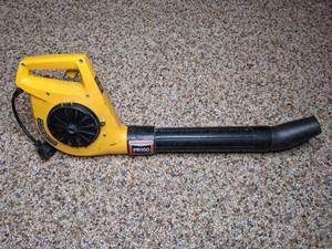 lot 135 image: Paramount PB150 Leaf Blower
