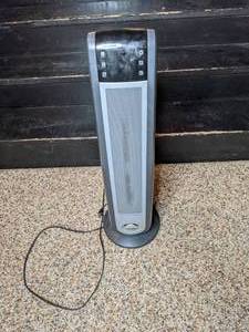 lot 140 image: Lasko Tower Space Heater