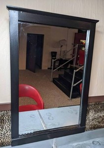 lot 17 image: Beautiful Large Black Wood Framed Mirror - 16