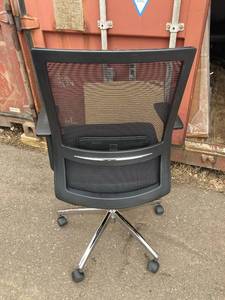 Mesh Back Chair  READ DESCRIPTION