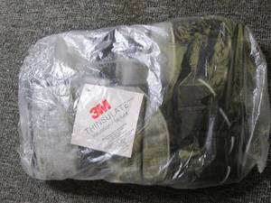 grey and black 3m thinsulate gloves...