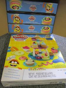 case of 4 new play-doh kitchen crea...