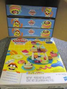 case of 4 new play-doh kitchen crea...
