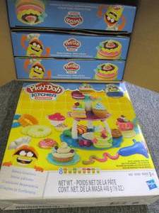 case of 4 new play-doh kitchen crea...