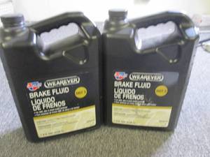 21 gallon jugs of wearever carques...
