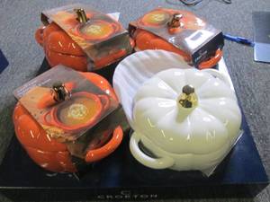 4 crofton pumpkin casserole dishes ...