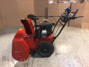 Toro Power Max HD 828 OAE 28 in. 252 cc Two-Stage Gas Snow Blower with Electric Start, Triggerless Steering and Headlight (working condition) review pictures