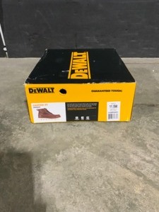 lot 40 image: DEWALT Mens Canton 6 Work Boots - Soft Toe - Walnut Pitstop Size 11.5(W). See Pictures