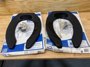 lot 19 image: BEMIS Lot of 2-  1955CT 047 Commercial Heavy Duty Open Front Toilet Seats