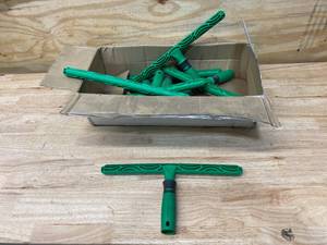 lot 74 image: UNGER Lot of 10- ErgoTec T-Bars
