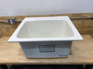 lot 99 image: MUSTEE 10 Utility Sink, 22-Inch x 25-Inch, White