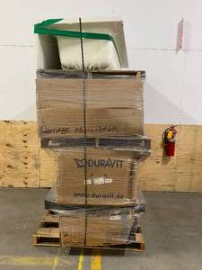 lot 109 image: Pallet of Bathtubs