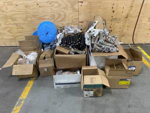 lot 115 image: HUGE Lot of Plumbing Accessories