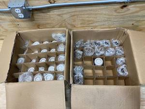 lot 131 image: NIAGRA CONSERVATION Lot of 40-  N2820 Water Saver Shower Heads, White