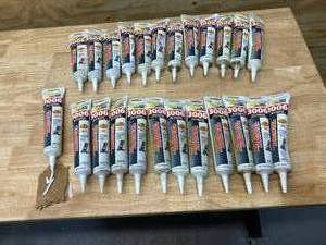 lot 135 image: WHITE LIGHTNING Lot of 23 Tubes of Silconized Acrylic Latex Caulk