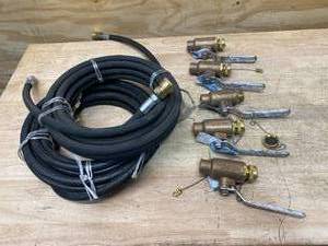 lot 150 image: Lot of Air Hoses and Valves