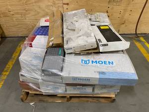lot 157 image: Pallet Full of Faucets