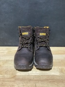 DEWALT Mens Halogen 6 in. Work Boots - Soft Toe - Brown Crazy Horse Size 11(M). See Pictures