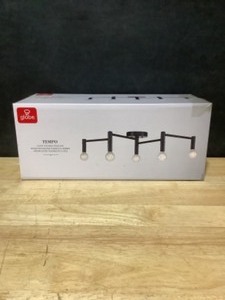 Globe Electric Tempo 3.4 ft. 5-Light Matte Black Flexible Track Lighting Kit. See Pictures