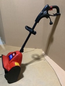 Toro Power Shovel 12 in. 7.5 Amp Electric Snow Blower. See Pictures