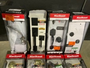 Assorted Styles & Colors of Kwikset Front Entry Door HandleSets. Various Conditions. See Pictures