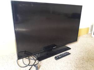 MSRP $600 Samsung UN32EH4003F 32 LED TV With Remote Works Great