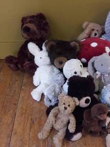 WONDERFUL & HIGHLY COLLECTIBLE Variety Of Unique Stuffed Animals All in Like New Condition Quality Pieces LOOK AT THE TAGS
