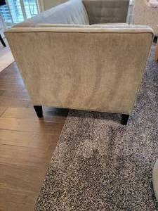 lot 52 image: Jonathan Strathmore Club Sofa