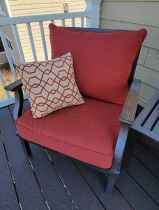lot 25 image: Aluminum Patio Furniture Set  5 pieces