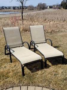lot 26 image: Aluminum Poolside Chaise Loungers