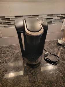 lot 77 image: Keurig K-Select Coffee Maker